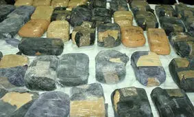 کشف 45 کیلوگرم مواد مخدر از باک اتوبوس در اردستان