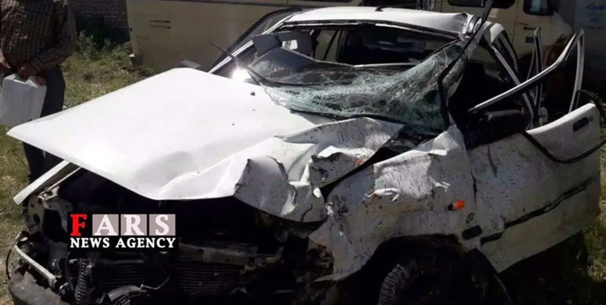 تصادف کامیون با پژو پارس در جاده فارس با 7 مصدوم