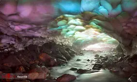 تصاویر دیدنی از غار یخی در کوه آتشفشان!