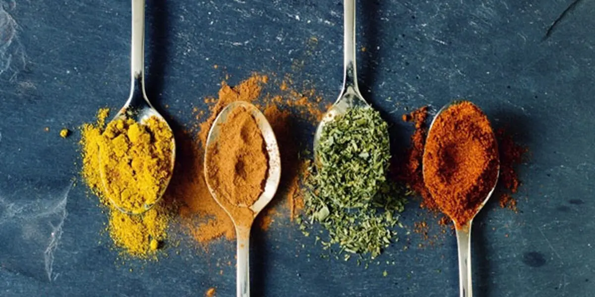 طرز تهیه ادویه کاری + معرفی ترکیبات و موارد کاربرد