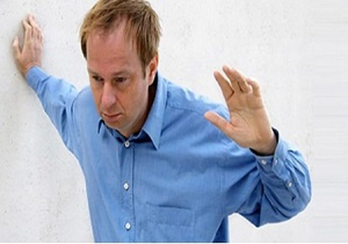 چرا گاهی اوقات هنگام بلند شدن دچار سرگیجه میشویم؟