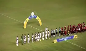 وقتی سرود ملی برزیل با تلفن همراه پخش می‌کنند!