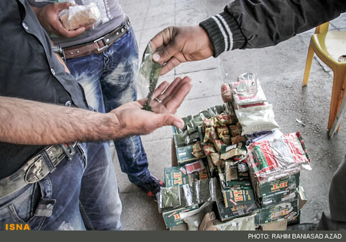 مصرف "ناس" در بین دانش آموزان مدارس اردستان