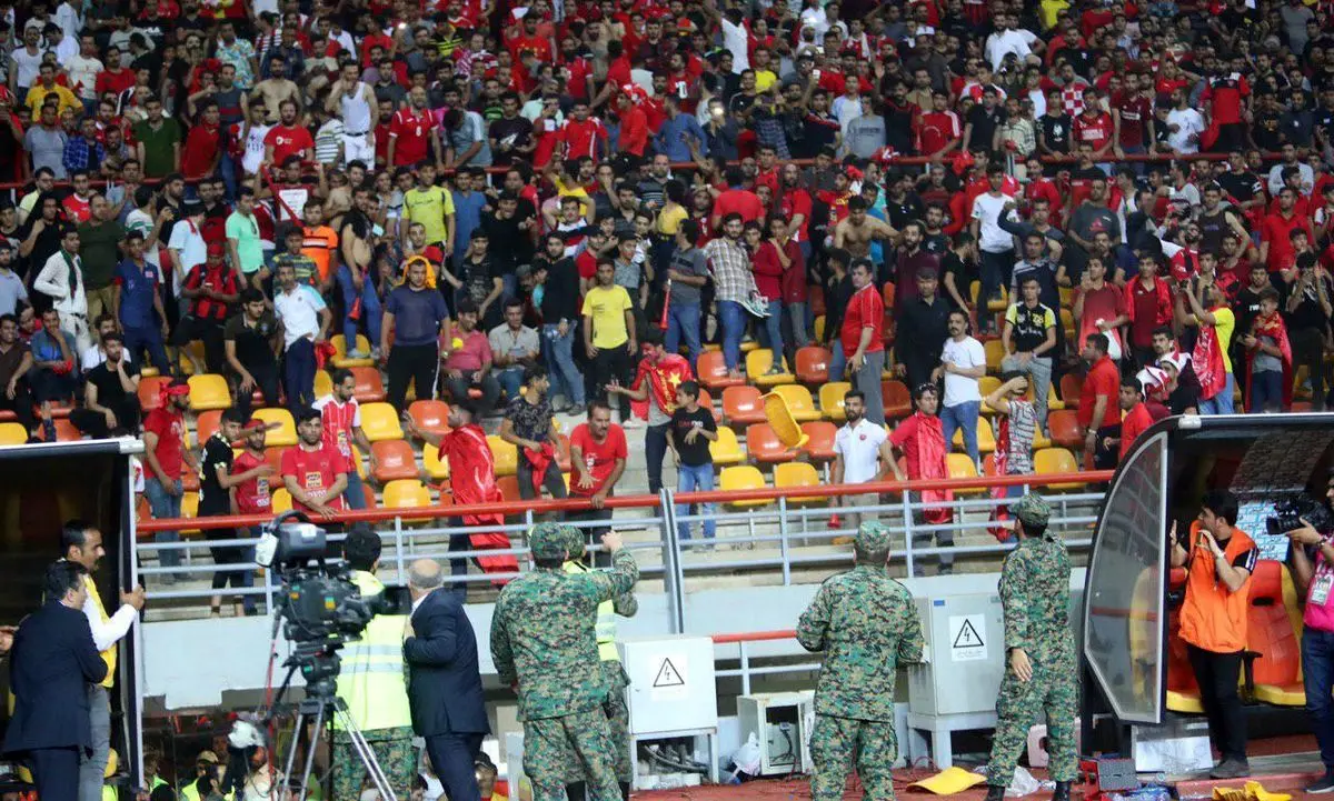 تاج با تصمیم کمیته اخلاق مشکل دارد؟