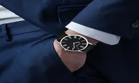 قوانین ست کردن ساعت مچی با لباس برای آقایان