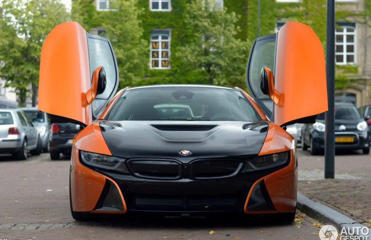 شوخی جالب بی‌ام‌و با بازنشستگی مدیرعامل بنز +فیلم