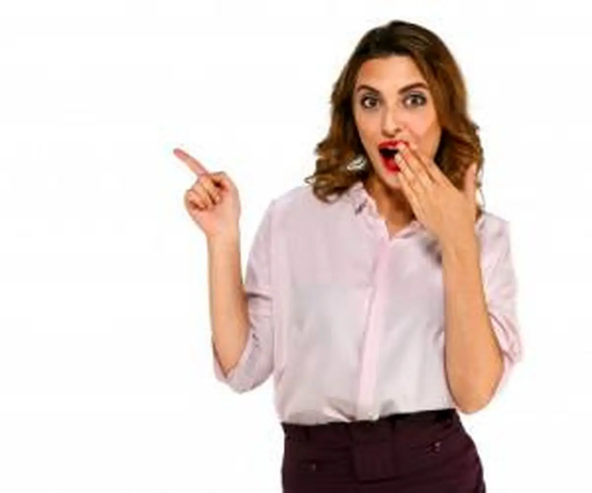 52 چک آبدار خوردن مرد جوان از نامزدش وسط فروشگاه ! + عکس