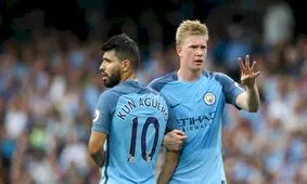 شوخی جالب دی بروین، آگوئرو با هواداران منچسترسیتی