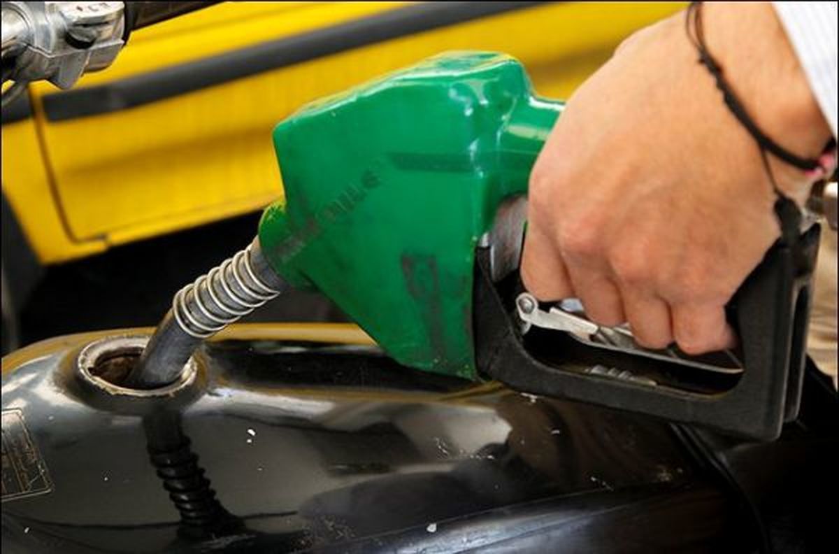 عدم تناسب بین قیمت خودرو و بنزین/ اختصاص نیمی از یارانه انرژی تنها به ۳دهک جامعه