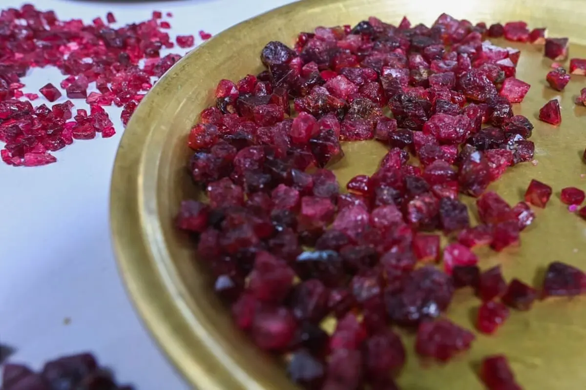 زندگی پرمخاطره معدنچیان میانماری در جستجوی یاقوت + تصاویر