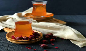 طرز تهیه دمنوش عناب و زرشک مرحله به مرحله