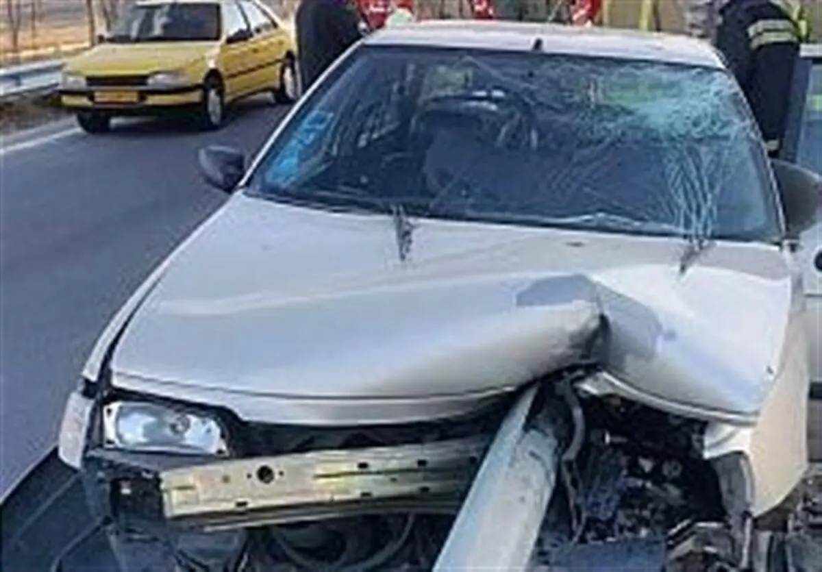 وقتی «راننده پژو» با ورود «گاردریل» به داخل خودرو به صندلی عقب پرتاب شد + تصاویر