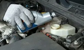 قیمت انواع روغن ترمز خودرو؟ +جدول