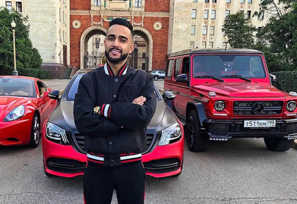 پخش رایگان گوشی‌های آیفون در یک مرکز تجاری! +فیلم