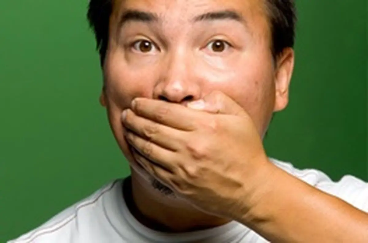 ۱۲ راه ساده برای اینکه دیگر دهان‌تان بوی بد ندهد!