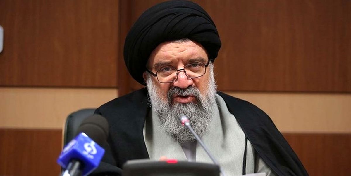 آیتالله خاتمی: سخنرانهای شب قدر آستان قدس «جناحی» سخن نگفتند/ مراقب توطئه جدایی دین از سیاست باشیم