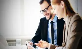 نحوه برخورد در محیط کار؛ ۱۵ نکته‌ای که باعث پیشرفت شغلی‌ می‌شود