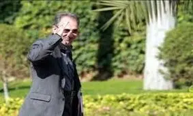 چه کسی نجفی را پس از خودکشی در هتل لاله پیدا کرد؟