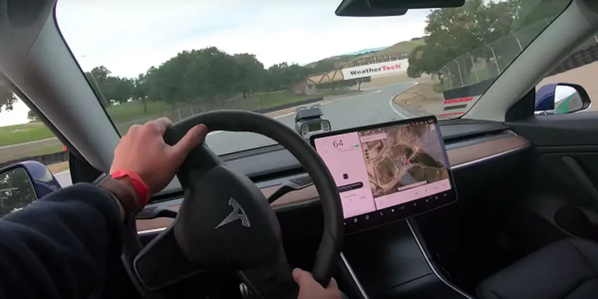 دوربین تسلا سارق خودرو را شناسایی کرد +فیلم