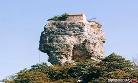 اینجا عجیب‌ترین و تک افتاده‌ترین محل عبادت بشر روی زمین است! +تصاویر