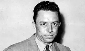 چرا کامو کمونیست شد؟