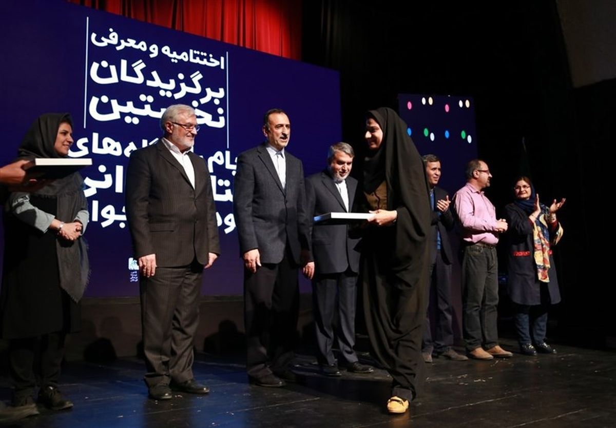 همه کتابهایی که دانشآشتیانی را وزیر کرد