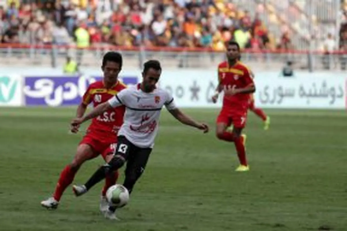 یکی از قاسمی‌نژادها از پدیده رفت