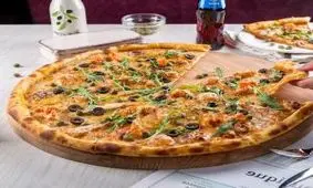 گوشی موبایلت رو بده پیتزای رایگان بخور ! + عکس