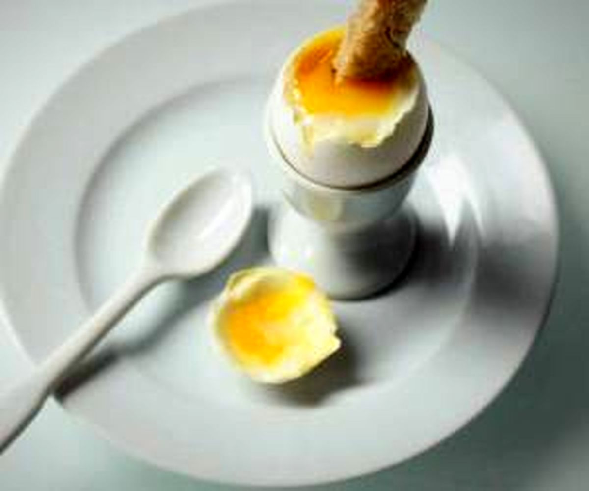 به این دلایل تخم مرغ را عسلی بخورید!