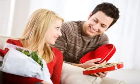 می دانید مردان چگونه ابراز علاقه می کنند؟