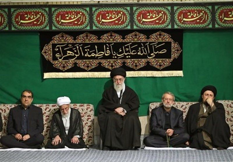 بازخوانی بیانات امام خامنهای درباره سبک زندگی حضرت زهرا (س)؛ مدافع ولایت