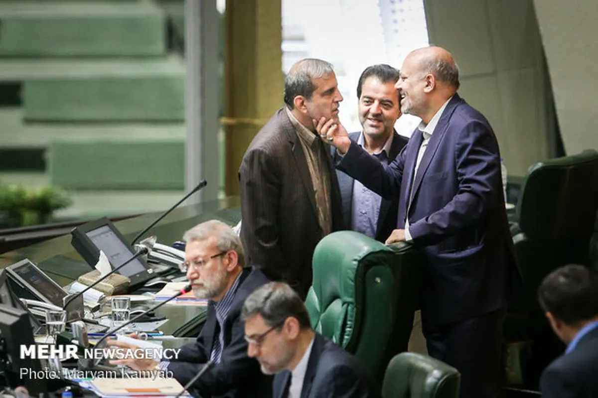 توضیحات لاریجانی درباره جلسه غیرعلنی مجلس با حضور وزیر صنعت