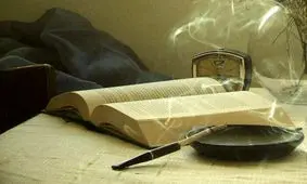 کاغذ به‌جای کتاب‌شدن در آتش سیگار می‌سوزد