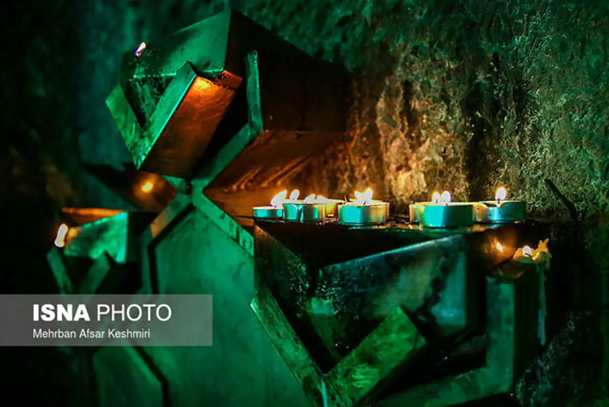 گردهمایی سالانه زرتشتیان در زیارتگاه پیرسبز