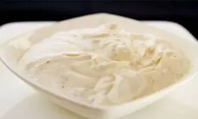 طرز تهیه ماست موسیر تازه خانگی
