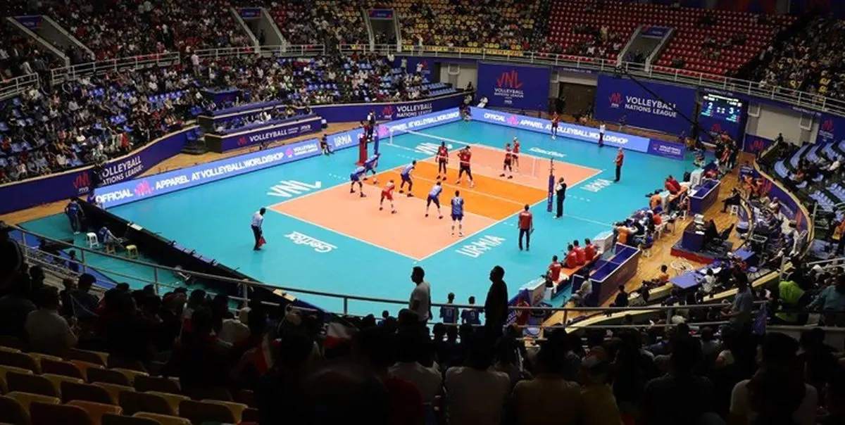 بلیت‌های میلیونی در بازار سیاه/ جایگاه خبرنگاران پُر شد