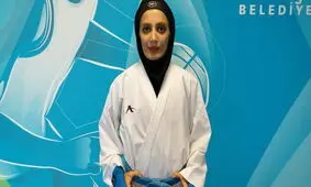 انجام ۲ عمل جراحی بر روی چشم فاطمه چالاکی