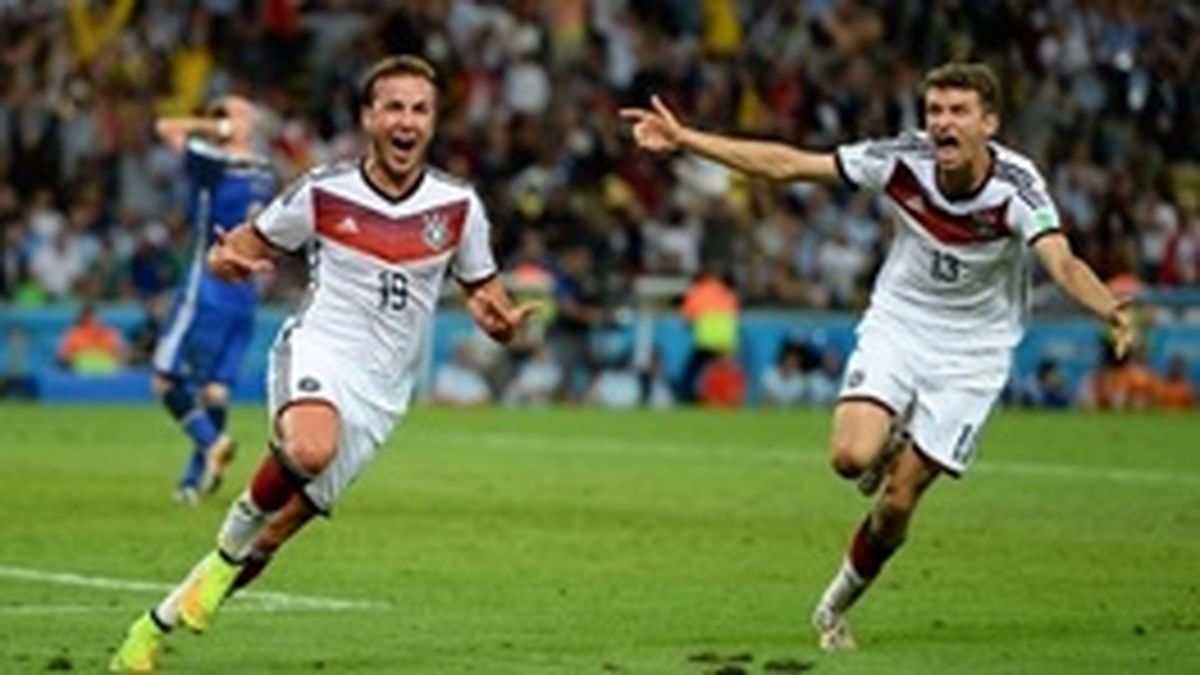 شوک به دنیای فوتبال / مرد اول جام جهانی ۲۰۱۴ به دلیل بیماری فعلا از میادین دور خواهد بود!