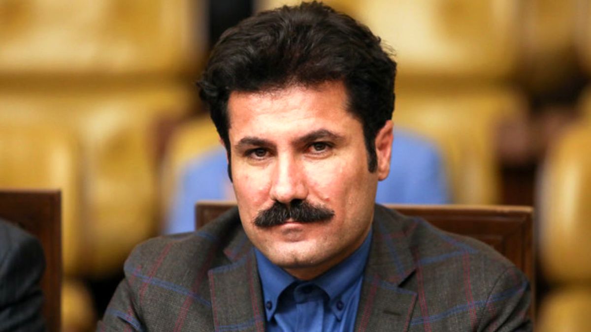 هیاترئیسه تمامی کاندیداهای ریاست کمیسیون اصل نود را به مجلس معرفی کند/ انتقاد من به روح انتخاب رئیس کمیسیون اصل 90 است/ نسبت به اقدامات سهساله کمیسیون اصل نود انتقاد دارم