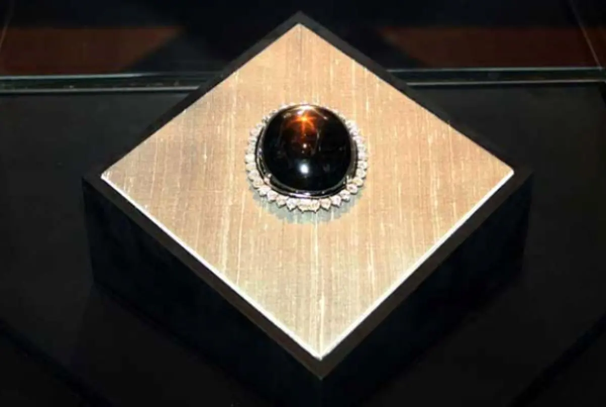 ارزشمندترین یاقوت جهان تا 9 سال مخفیانه در خانه یک معدنکار نگهداری می‌شد