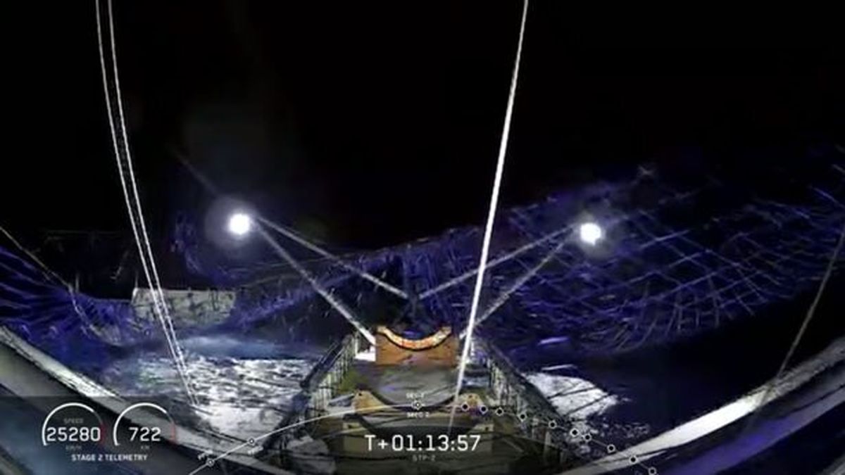 اسپیس‌ایکس قطعه رها شده موشک خود را با تور از فضا گرفت