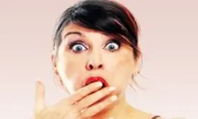 زندگی عجیب این زن با یک روح در خانه