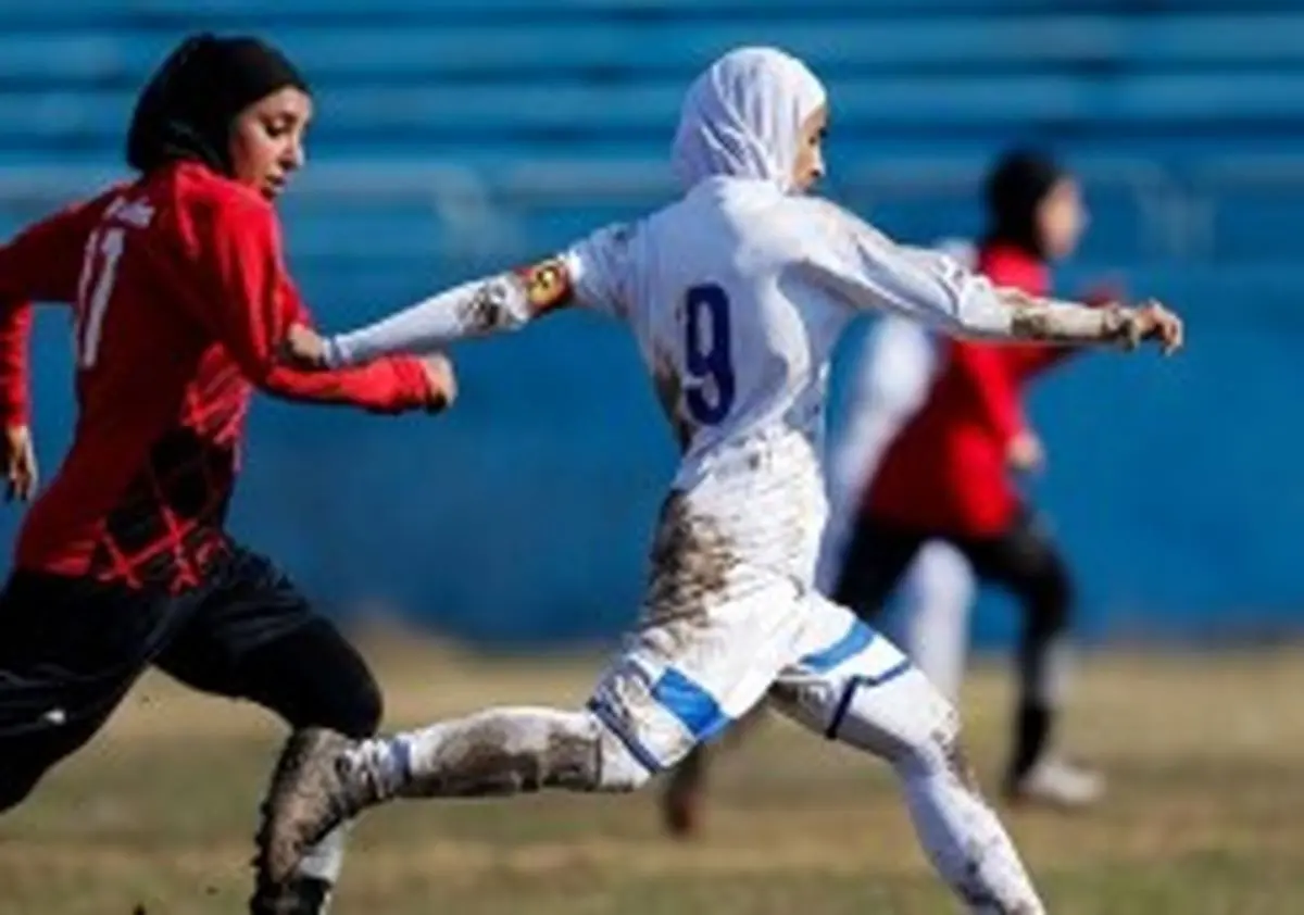 شهرداری بم جام قهرمانی را بالای سر برد