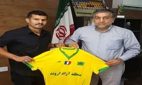 ریکانی قرارداد خود را با نفت آبادان تمدید کرد