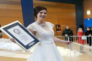 بلندترین لباس عروس دنیا + عکس !