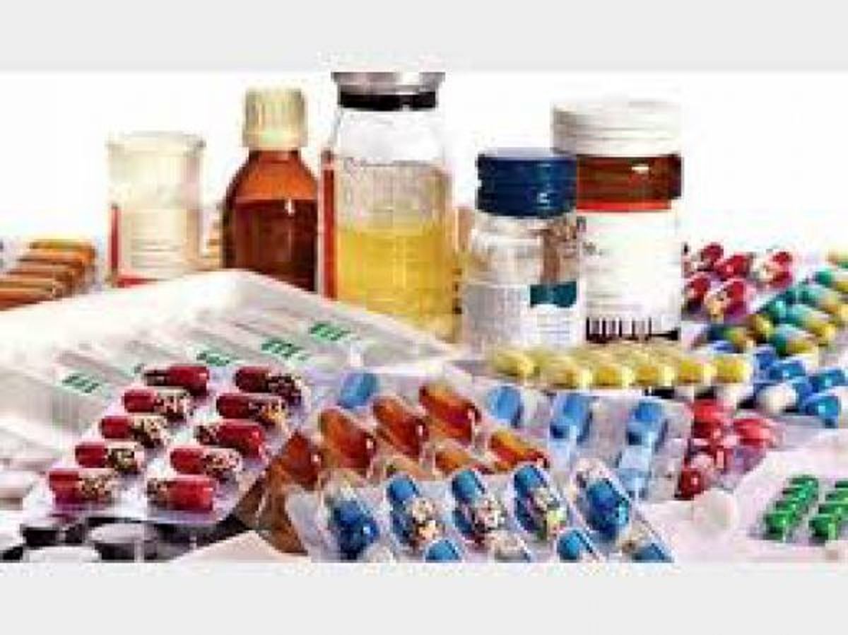 افزایش قیمت دارو به دلیل نحوه توزیع است/ شرایط فعلی به نفع تولیدکنندگان است نه مصرفکنندگان/مسئولین اقدامی نکنند باید منتظر احتکار دارو باشیم