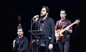 اتفاق ناگهانی در کنسرت روزبه بمانی و خنده حضار