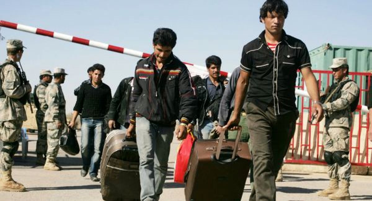 کوچ نیمی از کارگران افغان از ایران/ خداحافظی بازار کار ایران با میهمانان ۵۰ ساله