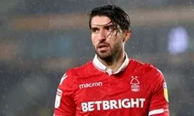 درخواست هواداران ناتینگهام فارست از لموشی؛ انصاری فرد بماند