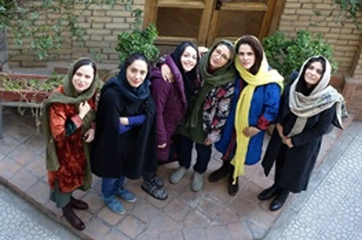 نمایشی از زندگی پنج زنِ خلع سلاح شده